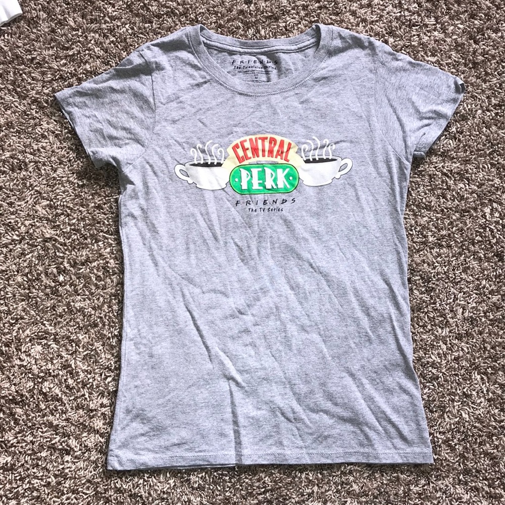 NWOT Central Perk Friends T-shirt
